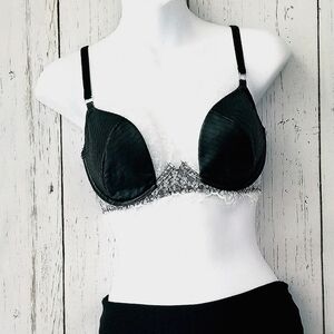 Victoria Secret Very Sexy Lined Plunge Bra